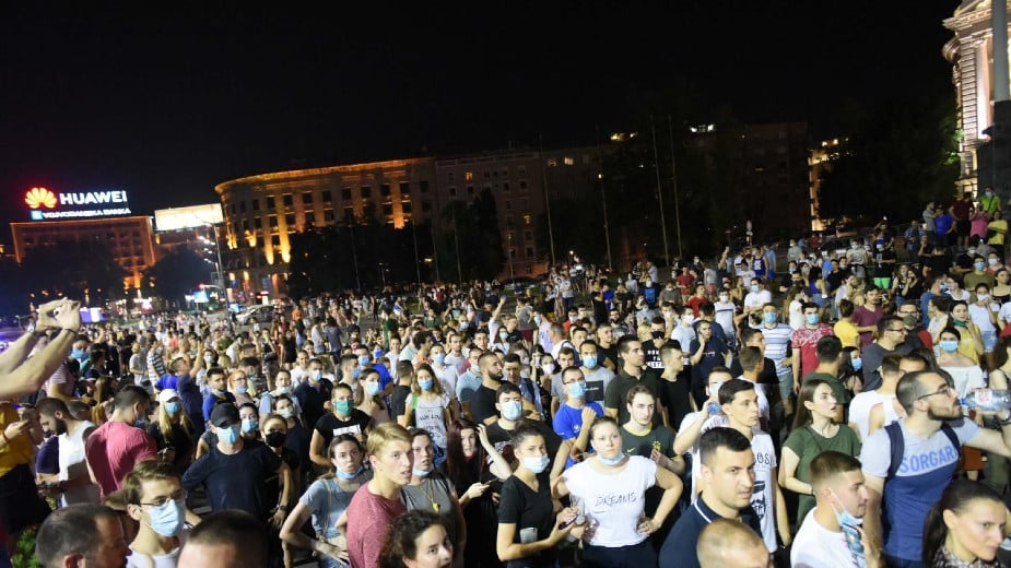 Ne davimo Beograd: Narod se spontano okupio