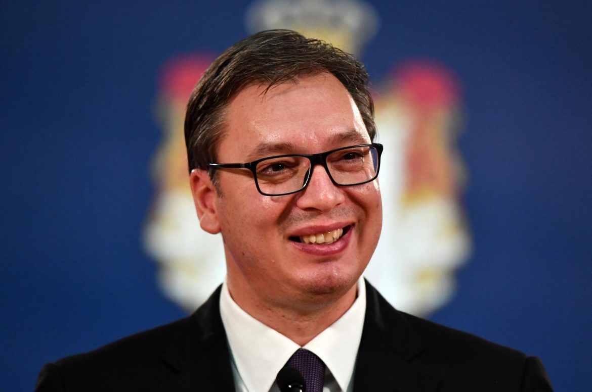 Vučić čestitao Bajdenu
