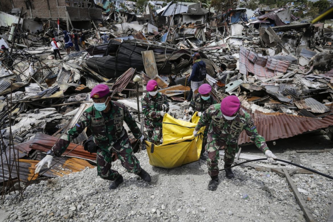 Zemljotres na ostrvu u Indoneziji, poginulo 35 ljudi