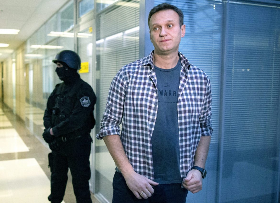 Navaljni ostaje u pritvoru