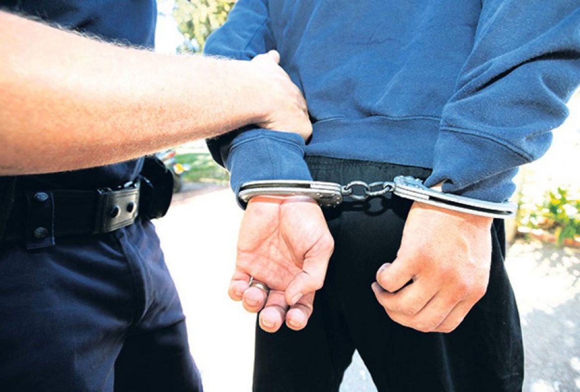 Uhapšeno pet osoba u Kragujevcu, sumnja se da su oštetili budžet za više od 100 miliona dinara