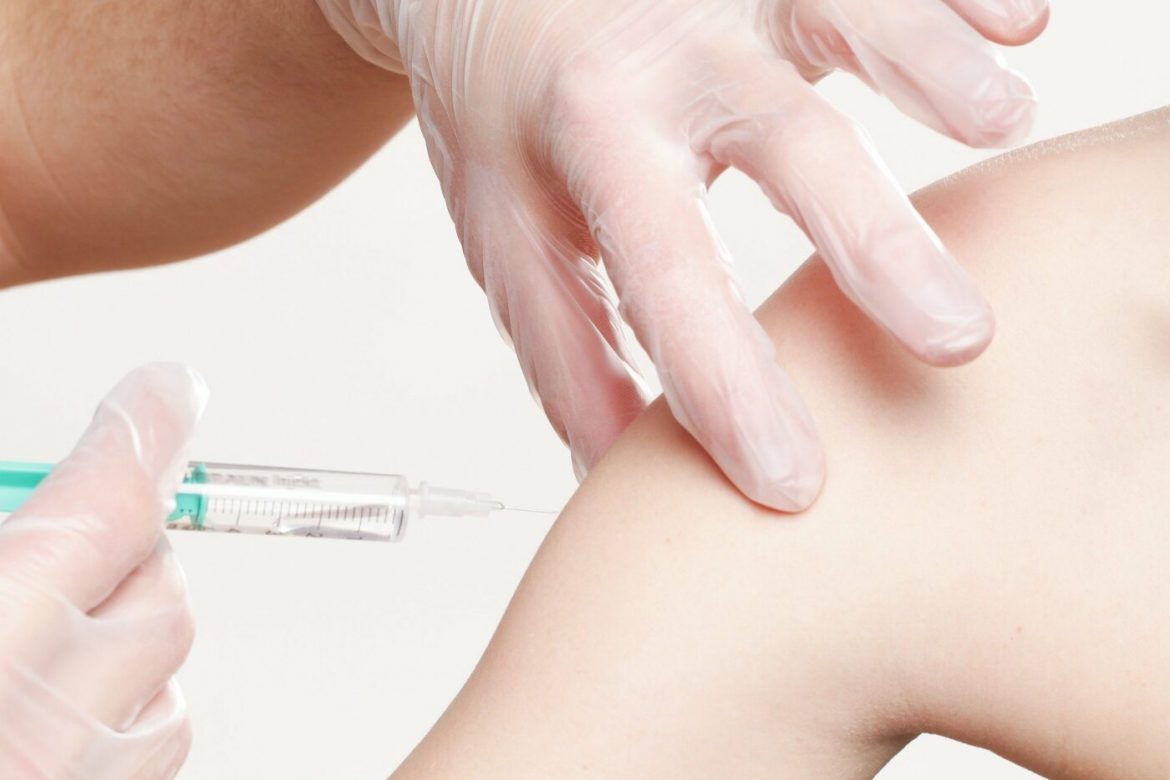 SAD: Početkom leta možda počne i vakcinacija dece