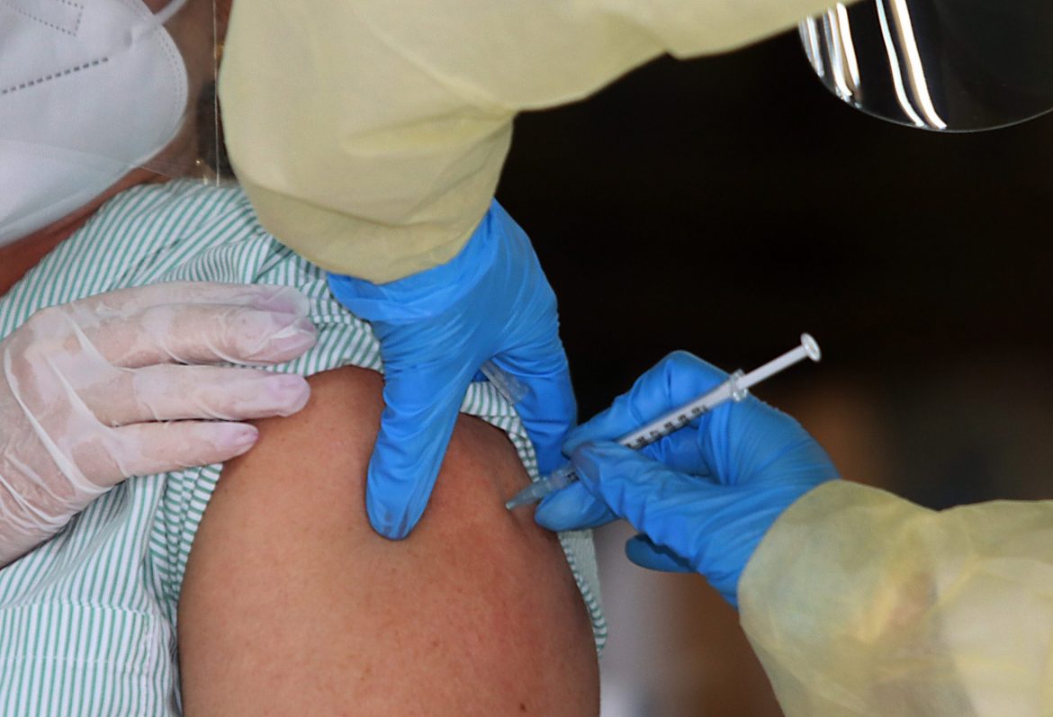 U Šumadijski okrug stiglo 4.500 kineskih vakcina, imunizovano 806 osoba