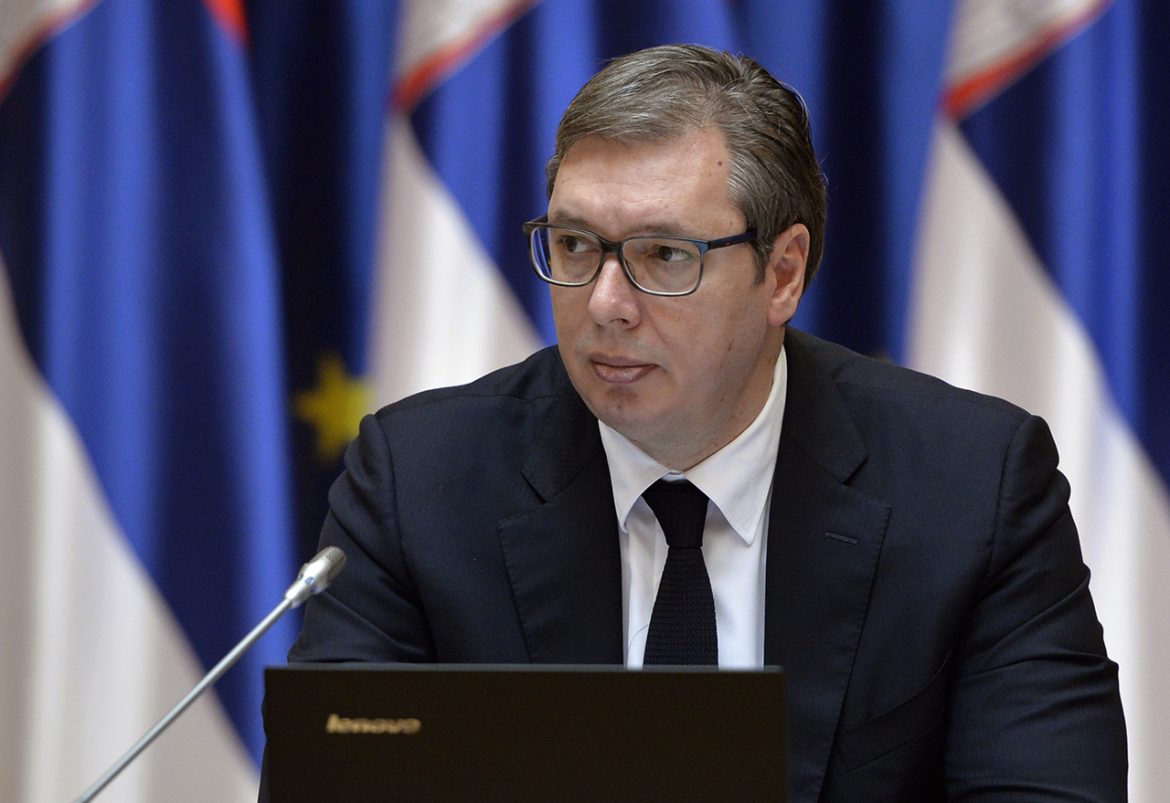 Vučić čestitao Vladi 100 dana rada