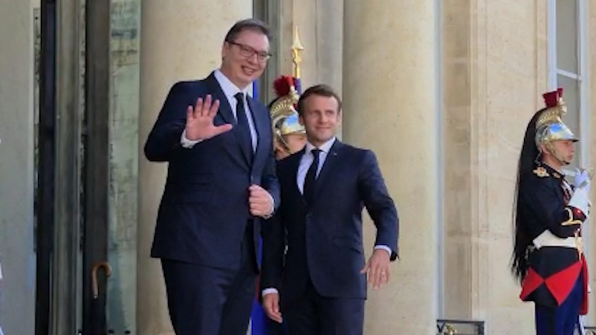 Vučić danas sa Makronom u radnoj poseti Francuskoj