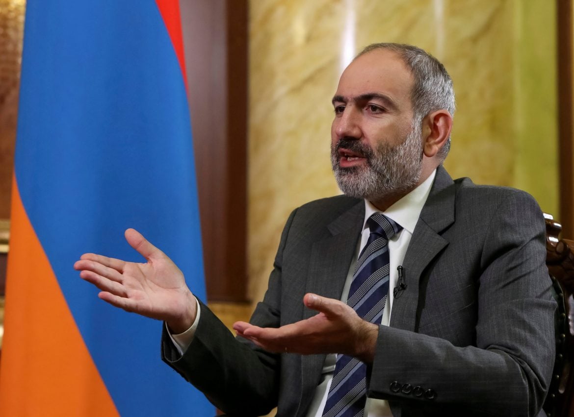 Jermenski premijer najavio ostavku u aprilu