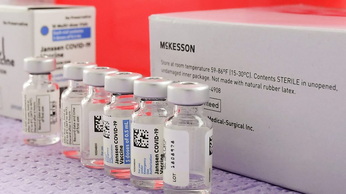 SAD: Bačeno 15 miliona doza vakcina Džonson i Džonson protiv kovida