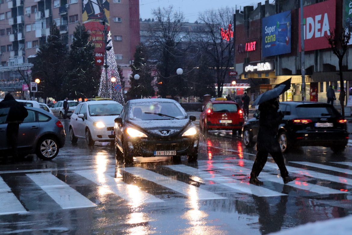 AMSS: Povoljni uslovi za vožnju, ponegde kiša