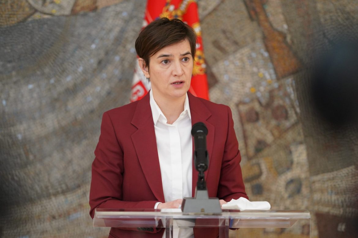 Brnabić: Stefanović novi heroj opozicije, a nazivali ga „Slinom“