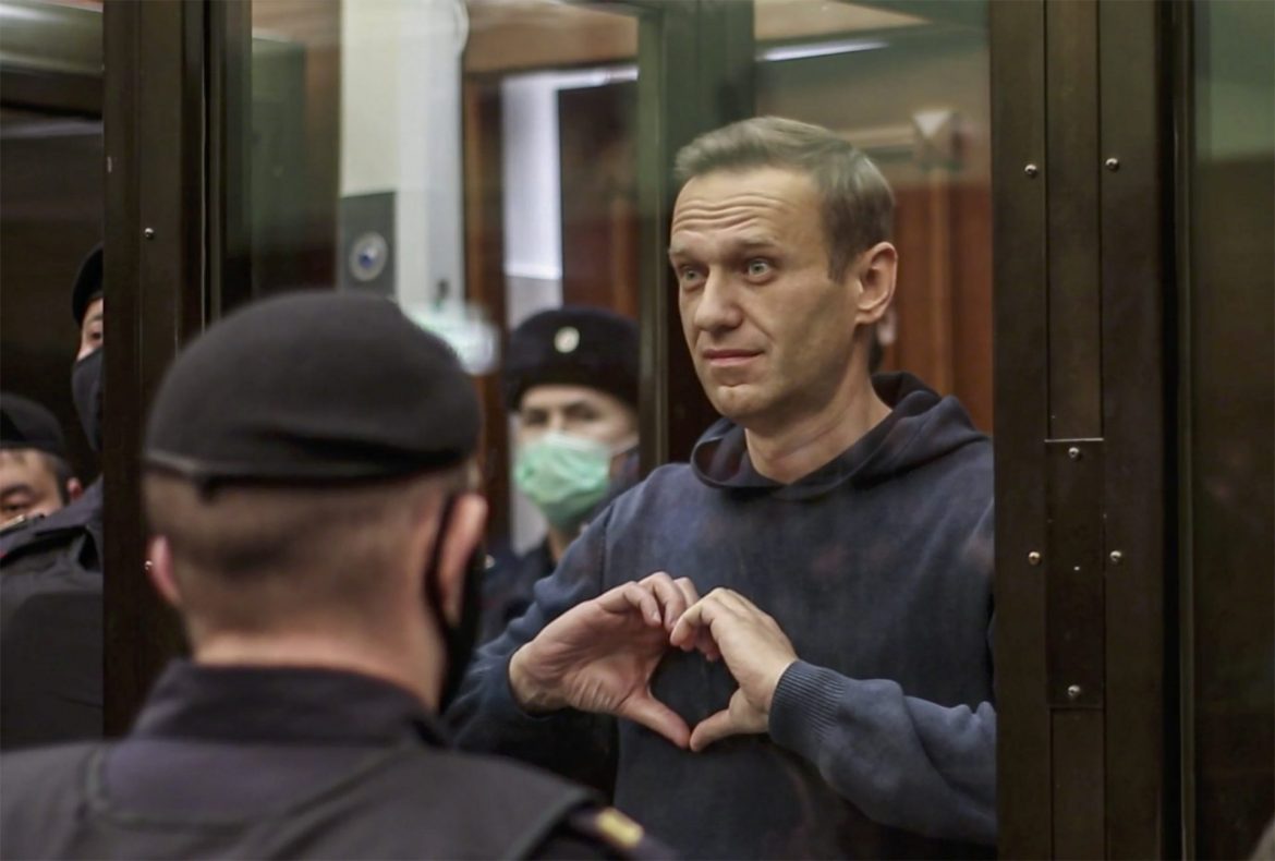 Aleksej Navaljni životno ugrožen tvrde njegovi lekari