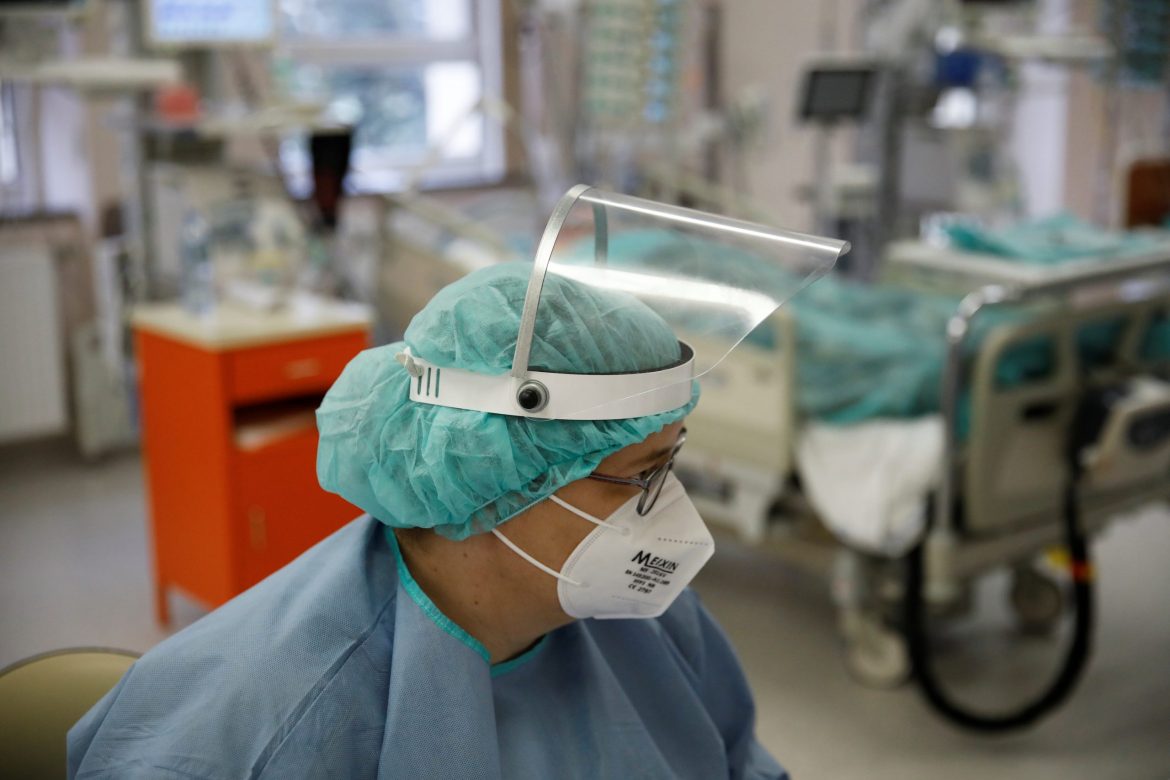 Koronavirusom u Hrvatskoj zaražene još 1.064 osobe, preminula 34 pacijenta