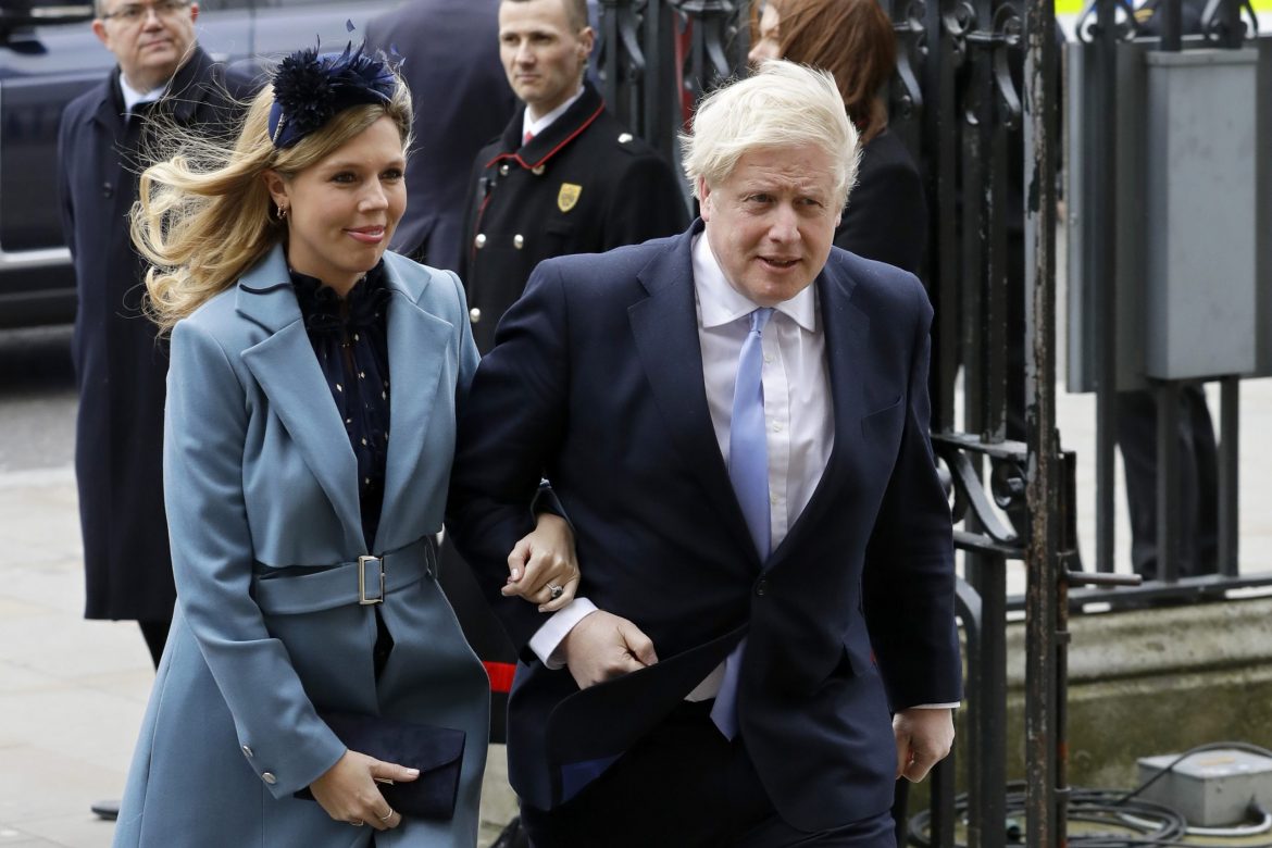 Oženio se britanski premijer Boris Džonson
