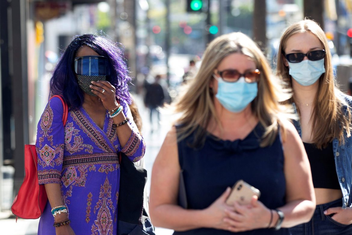 SAD: Maske se vraćaju u Los Anđeles zbog povećanja broja zaraženih koronavirusom