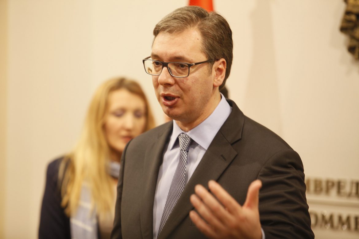 Vučić: Biće značajnog povećanja plata i penzija