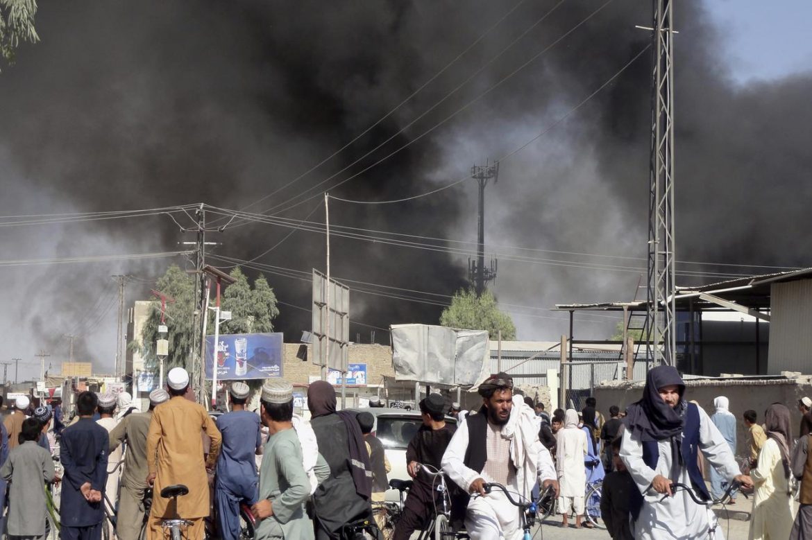 Talibani zauzeli Mazar-i-Šarif ključni grad na severu Avganistana i približili se Kabulu