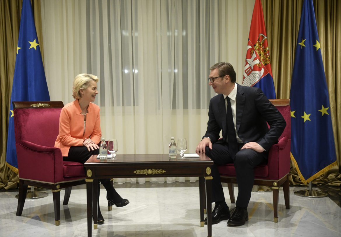 Vučić dočekao Fon der Lajen u Beogradu