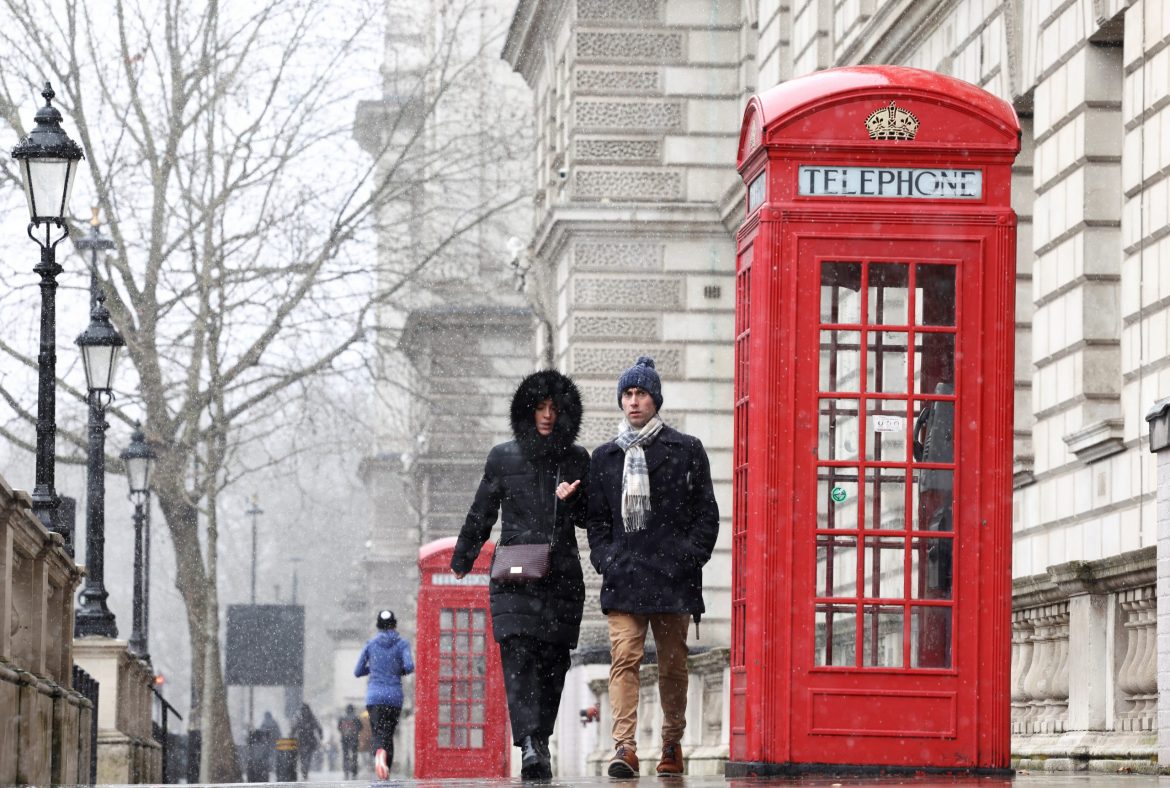 Građanima EU od danas za ulazak u Britaniju obavezan pasoš