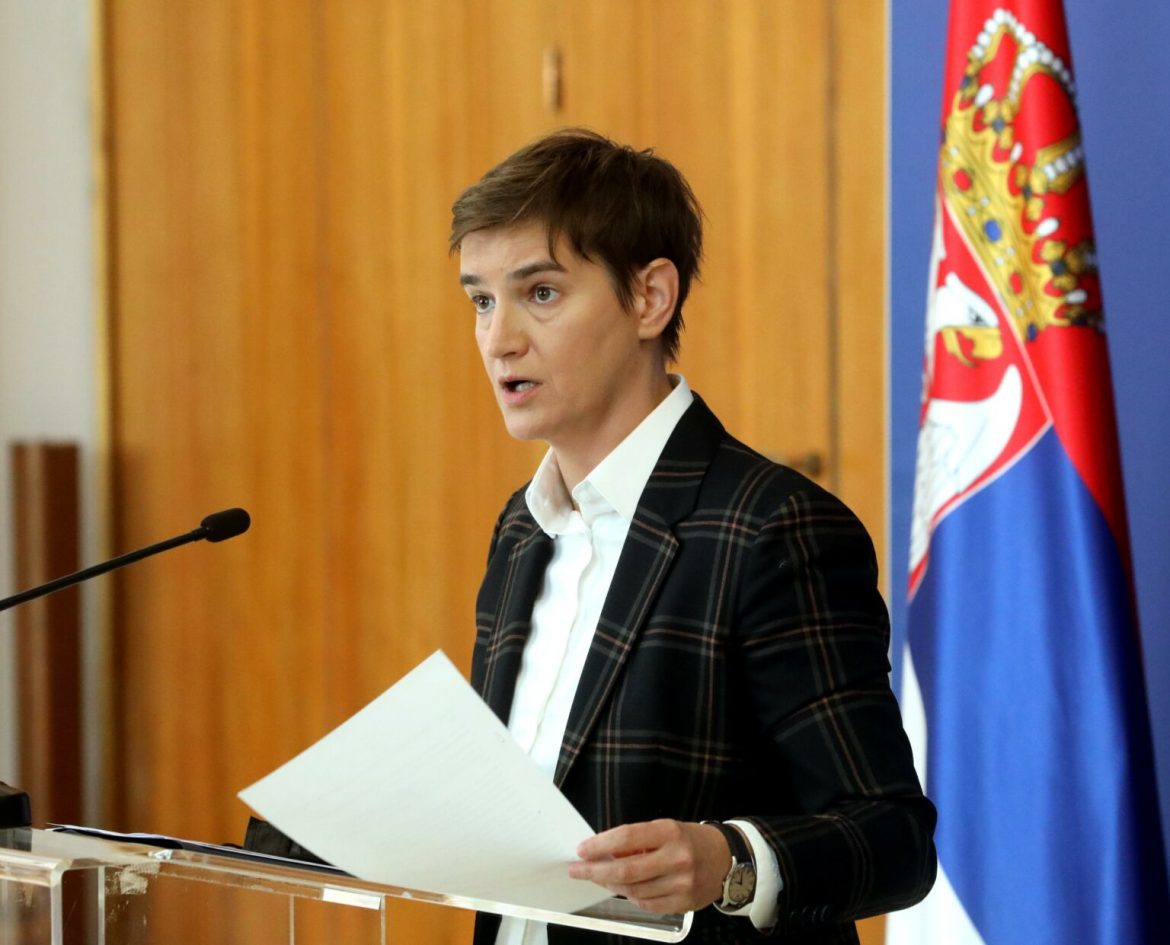 Brnabić: Za sada neće biti produženja važenja kovid propusnica na 24 sata