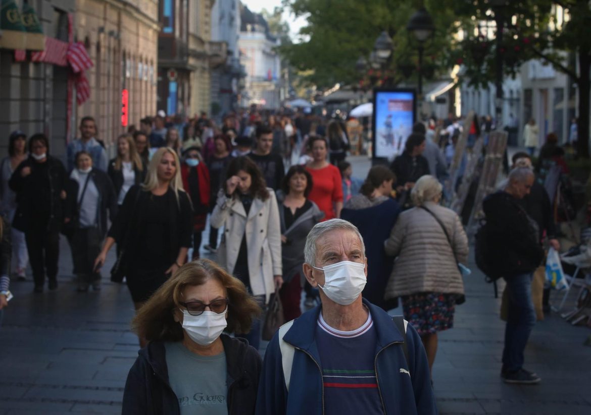 Lekari: Samo masovna vakcinacija i restrektivne mere mogu da zaustave epidemiju