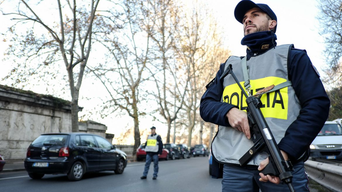 Devojka sa KiM uhapšena u Milanu zbog povezanosti sa terorističkim organizacijama
