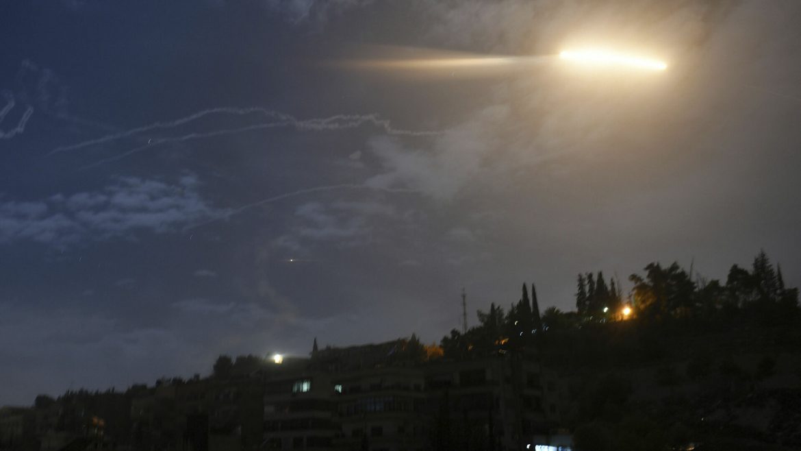 Izrael raketirao predgrađe Damaska
