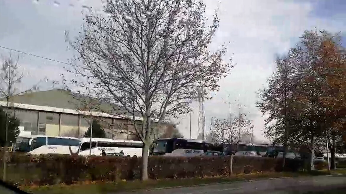 PUF blokirao autobuse SNS u Zrenjaninu