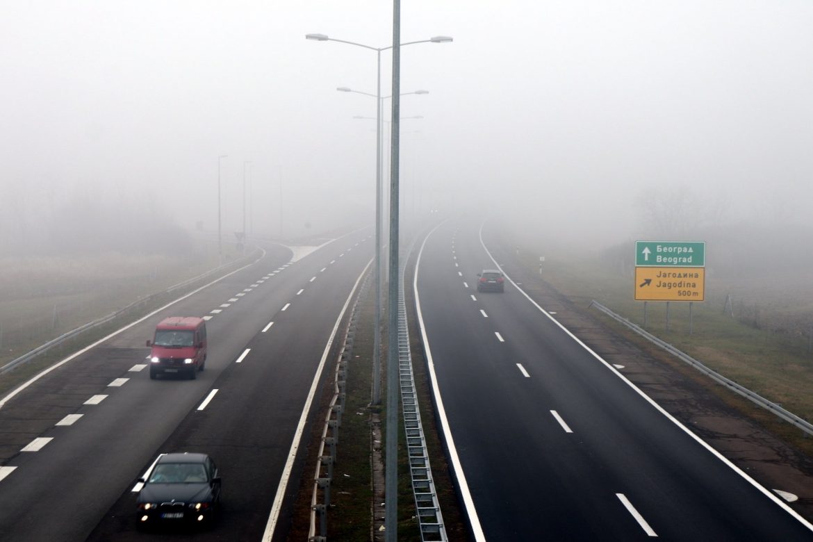 AMSS: Magla smanjuje vidljivost, oprez u vožnji