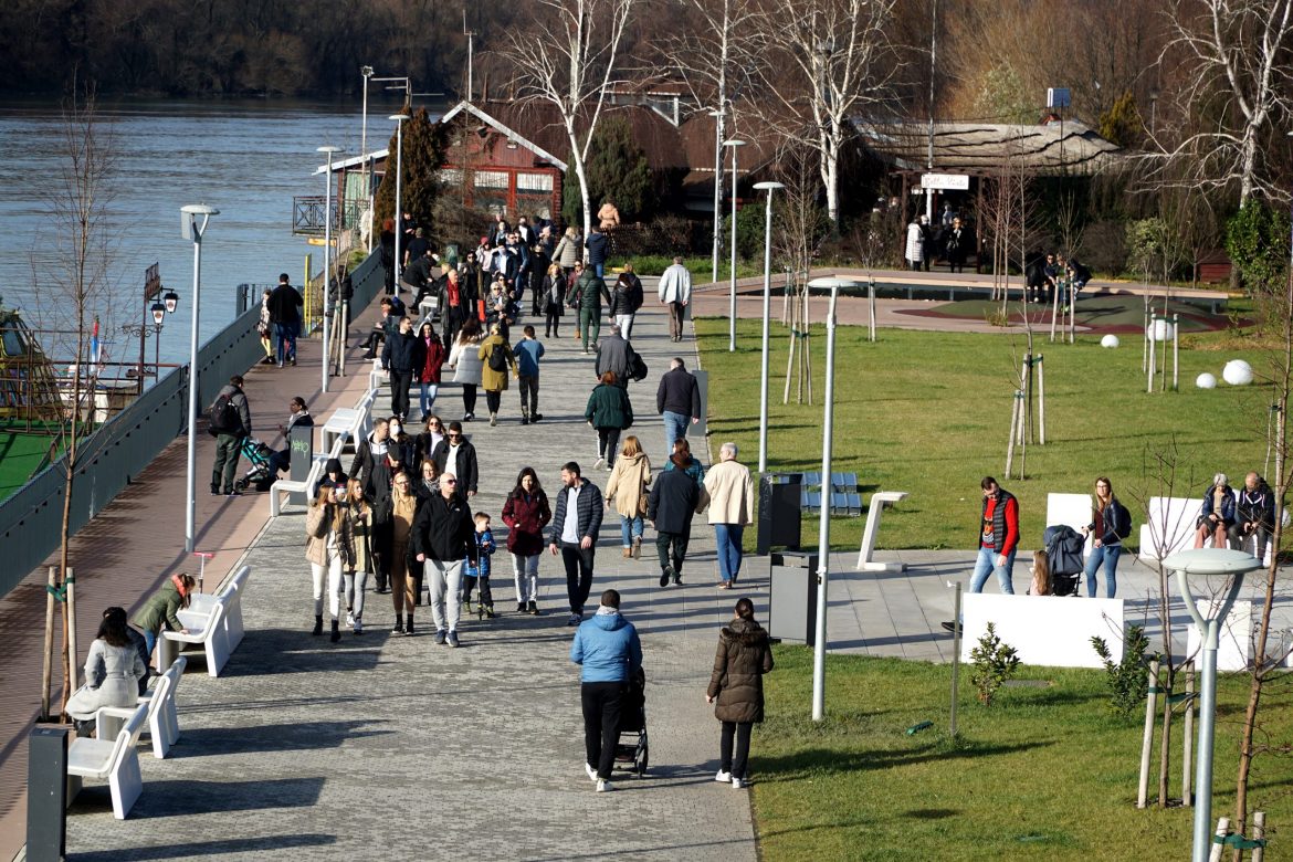 Danas pretežno sunčano i toplije, temperatura do 16 stepeni