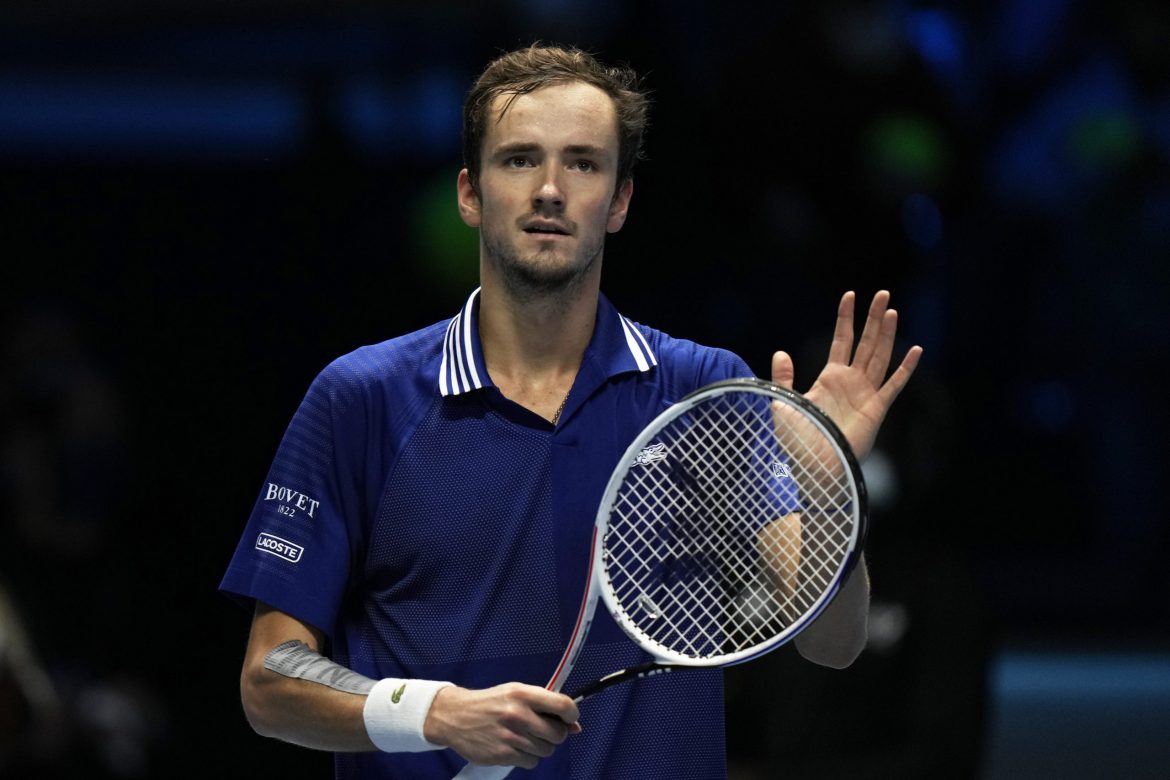 Medvedev u finalu turnira u Torinu