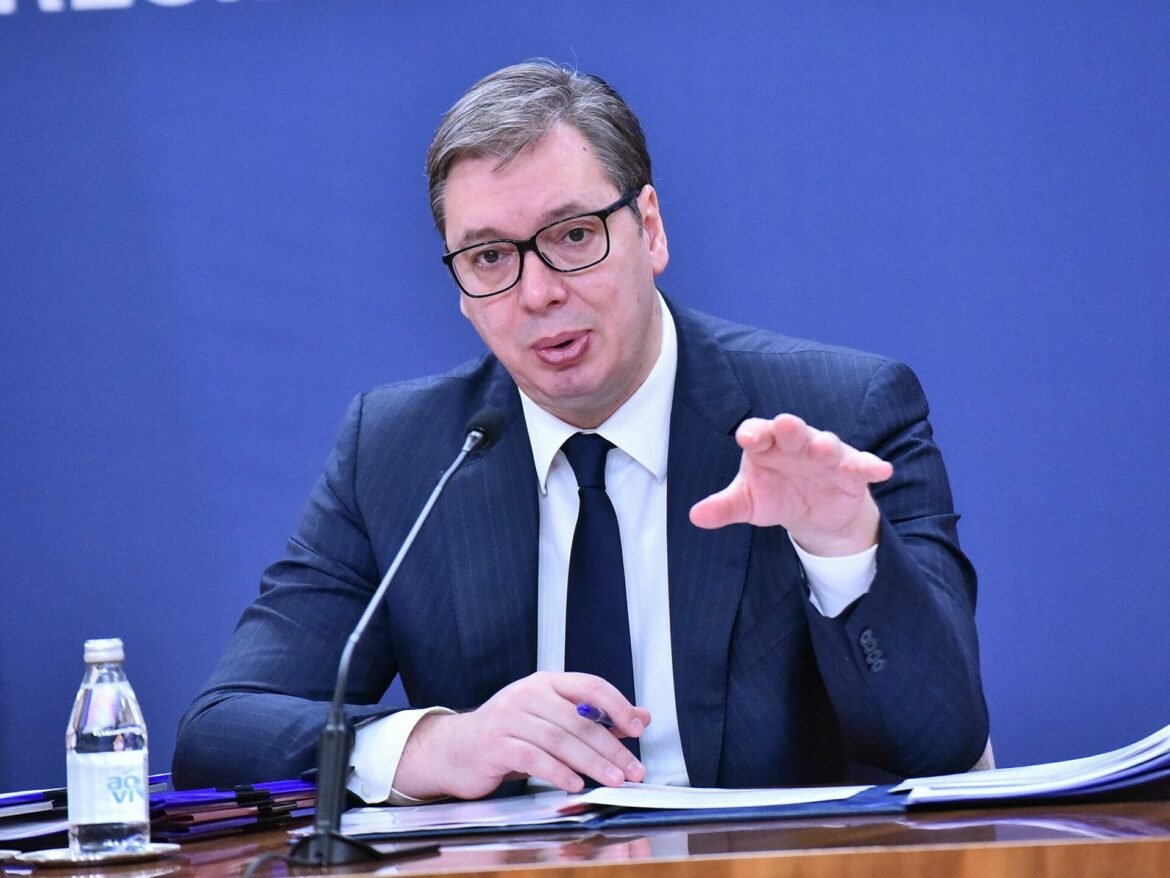 Vučić: Mladima od 16 do 30 godina 100 evra u februaru