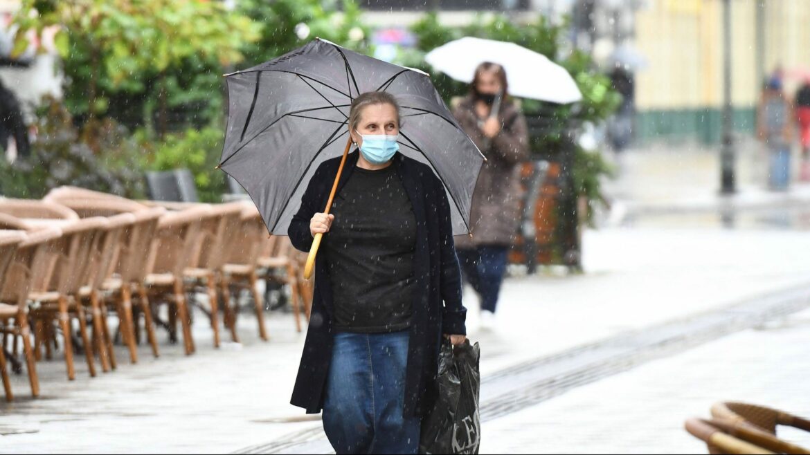 Oblačno sa kišom, na planinama sneg