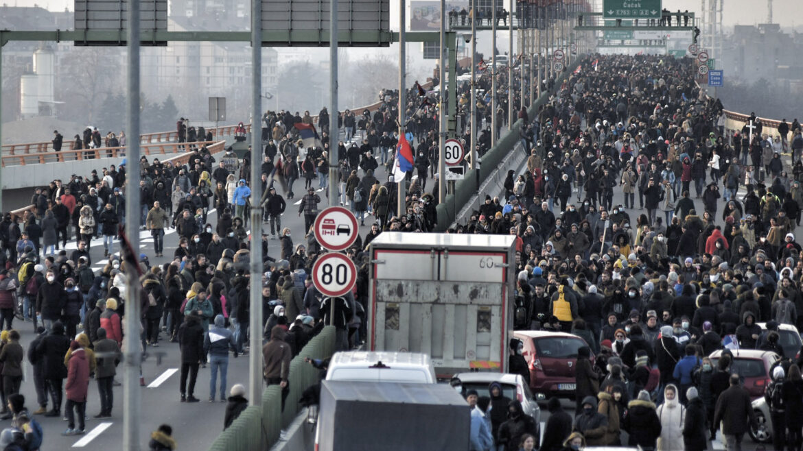 Vučić: Policija nije obezbedjivala proteste jer nema šta da traži na protivzakonitim okupljanjima