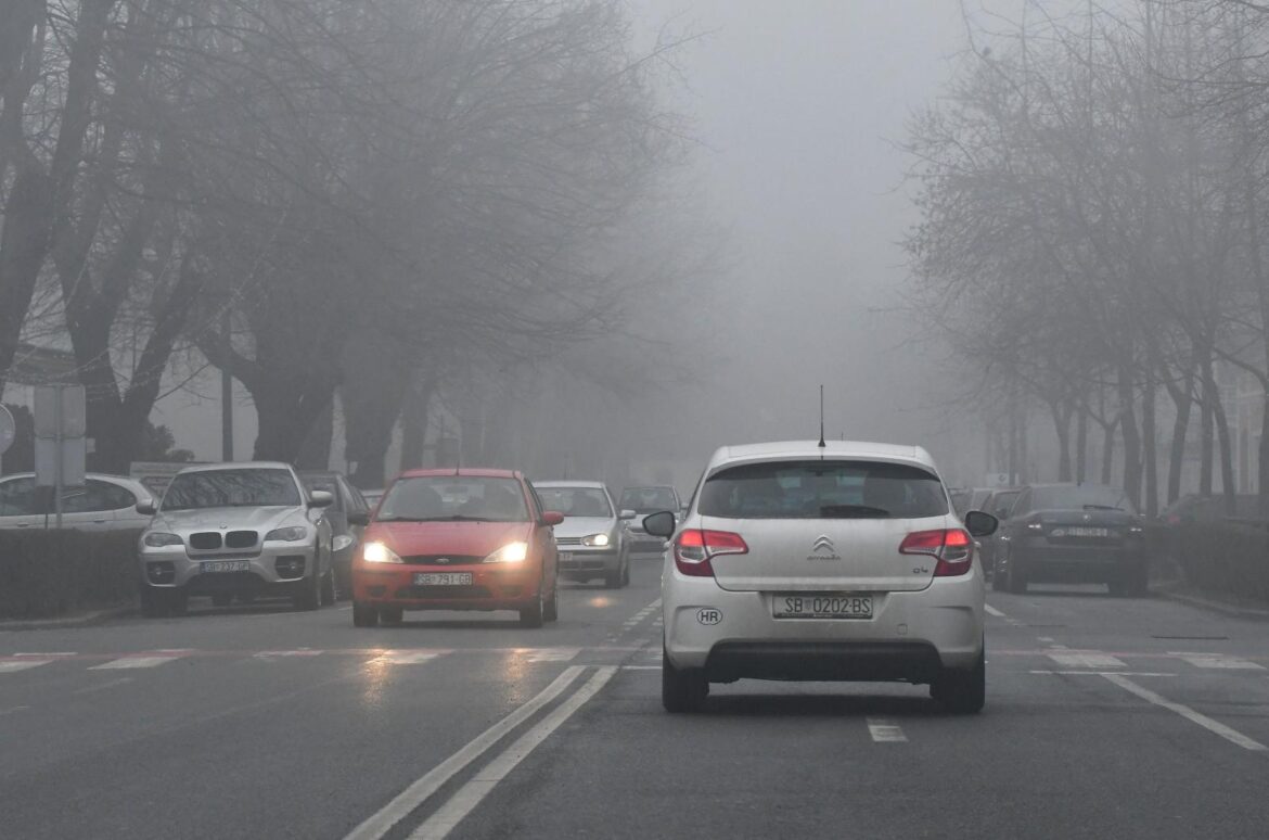 Ujutru magla, mraz i poledica, popodne kiša i susnežica