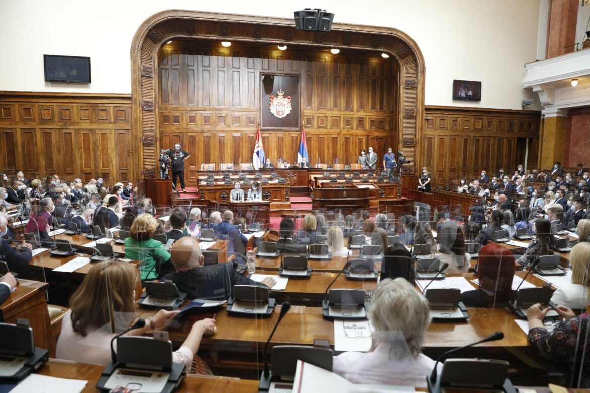 Skupština Srbije usvojila Izveštaj o pregovaračkom procesu sa Prištinom