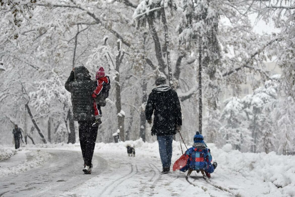 RHMZ upozorava na veliku količinu snega za vikend