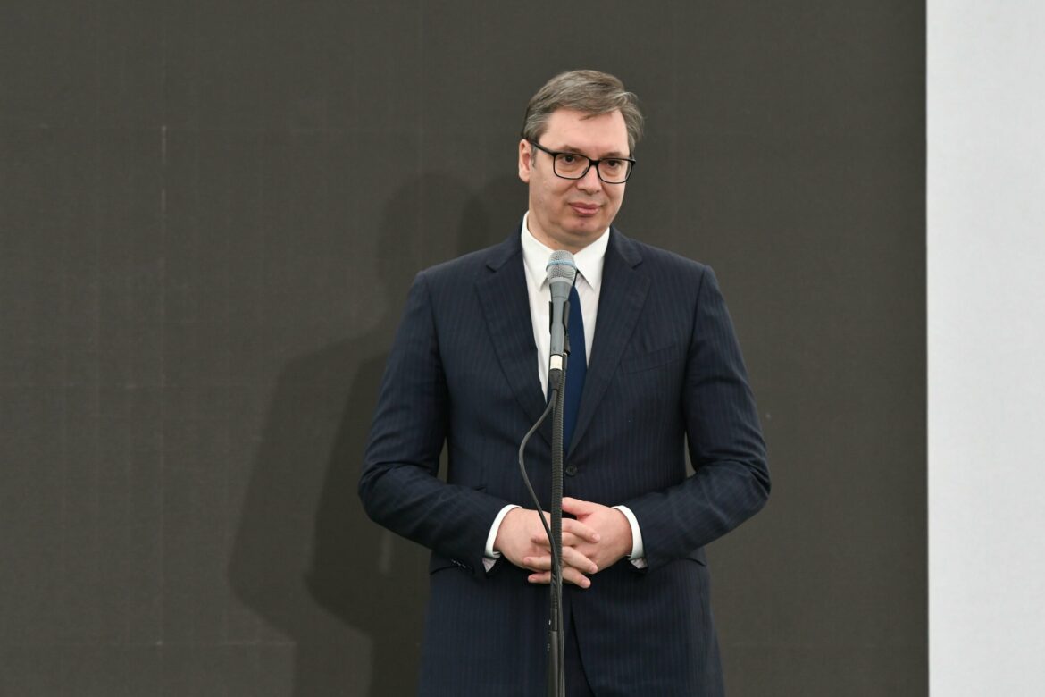 Vučić: Srbija u 2022. ulazi spremna za sve izazove