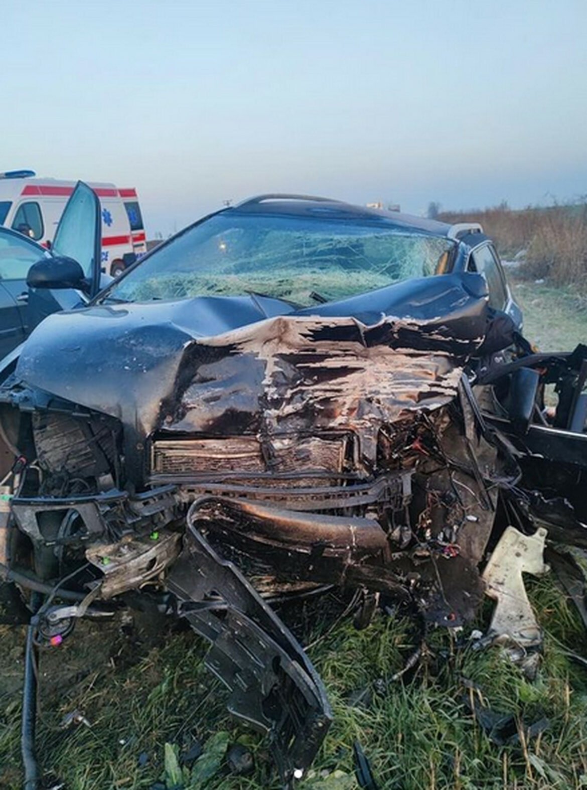 Teška saobraćajna nesreća kod Inđije, dve osobe poginule