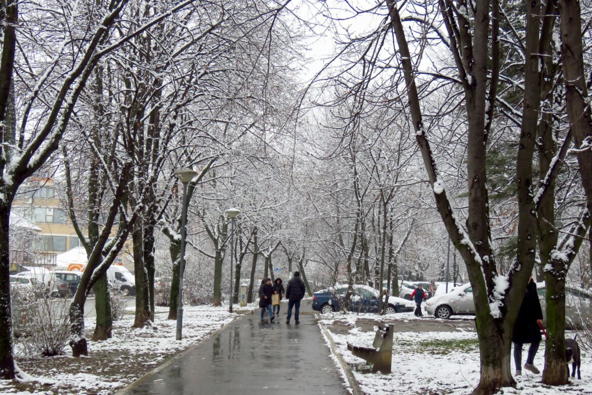 U Srbiji oblačno i hladno sa snegom, temperatura do 6 stepeni