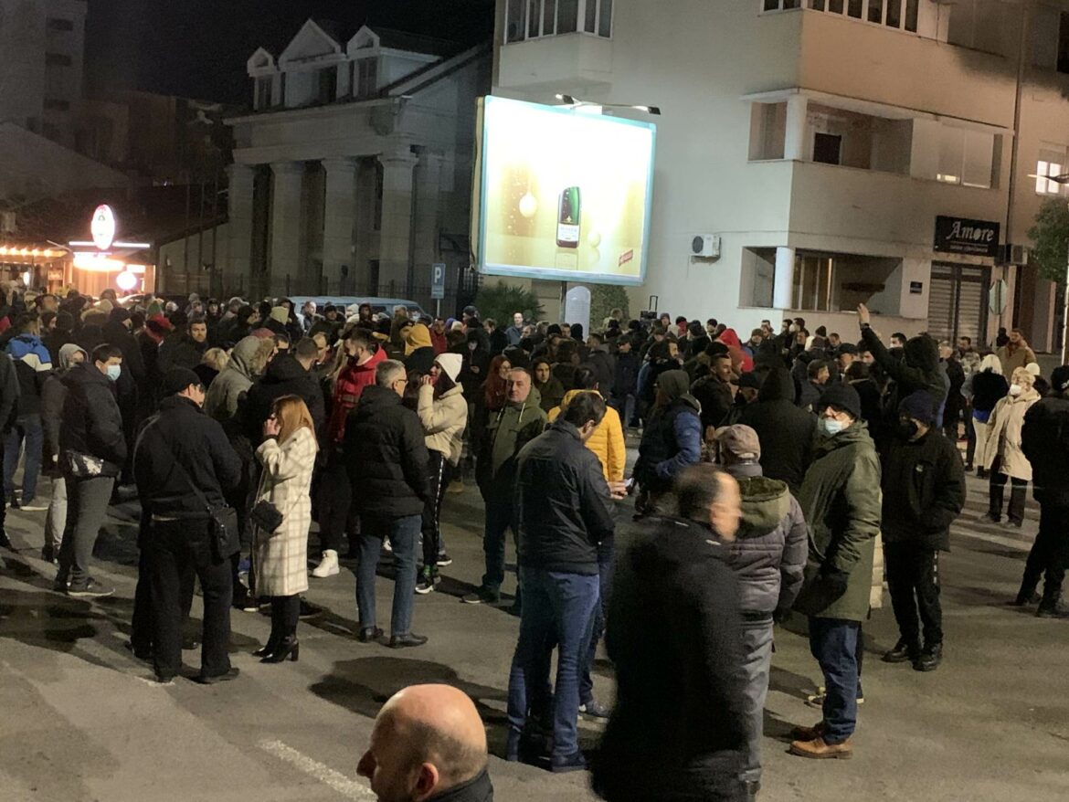 Crna Gora: Protest građana koji se protive formiranju manjiske vlade
