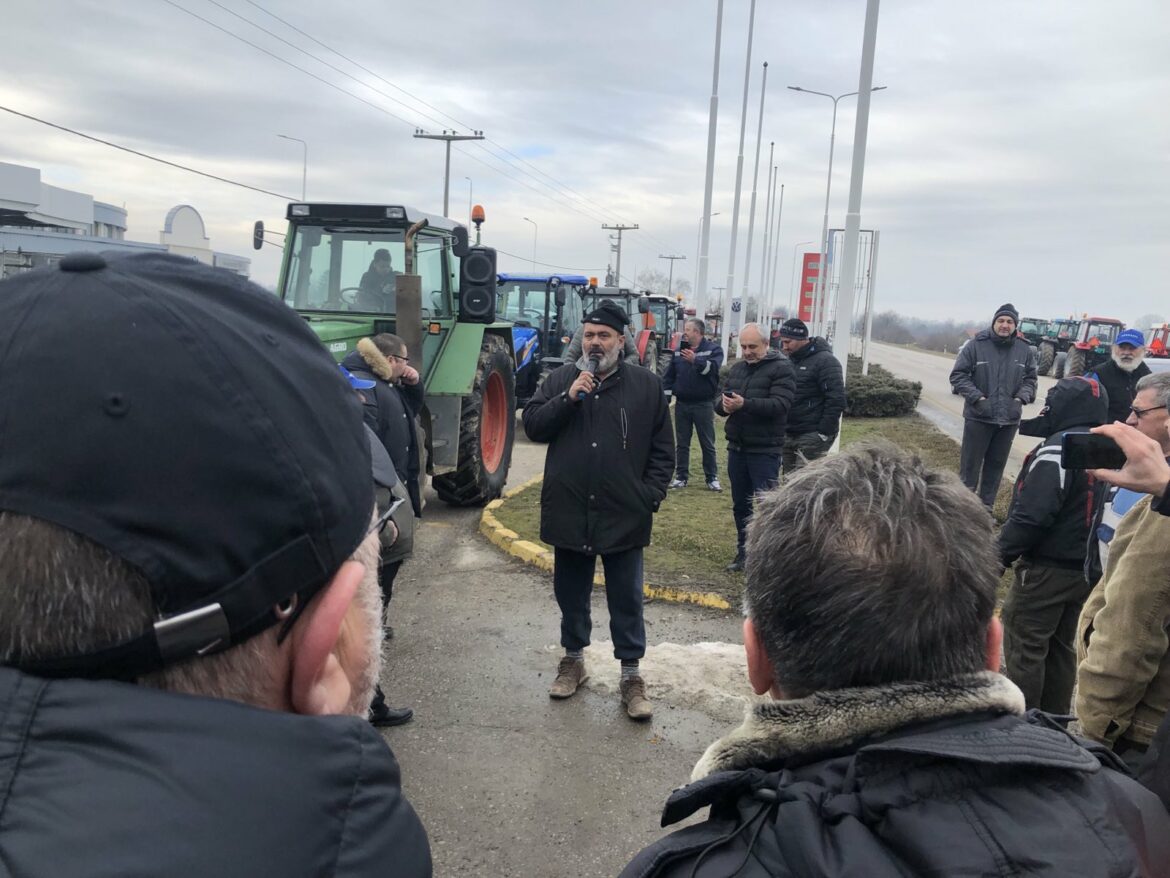 Poljoprivrednici iz braničevskog okruga protestovali zbog cene đubriva