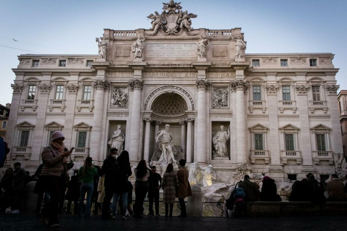 Italija: Ukinuto nošenje zaštitnih maski na otvorenom