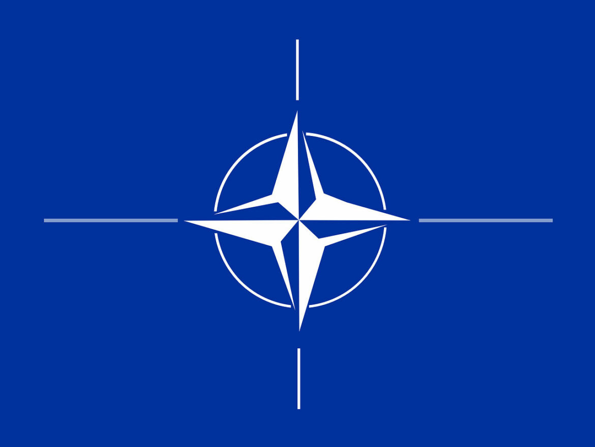 NATO: Rusija nastavlja da gomila trupe blizu Ukrajine