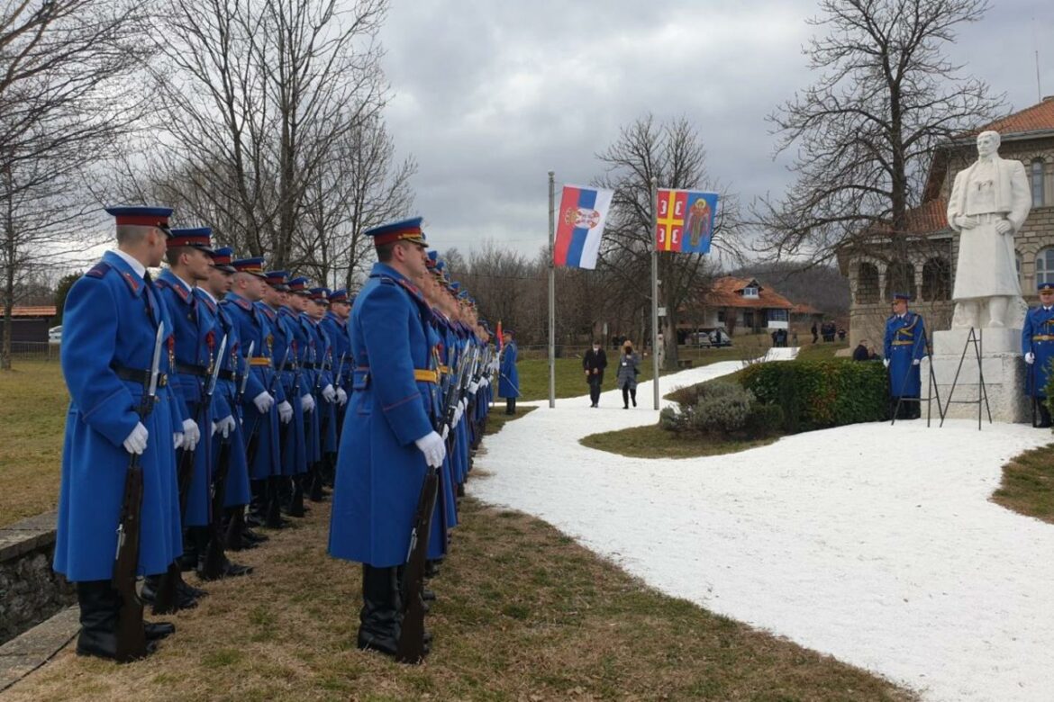 U Srbiji se obeležava Dan državnosti, na svečanosti u Orašcu Brnabić i Dodik