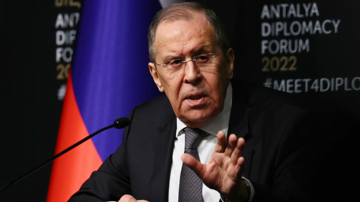 Lavrov: Zapad je Rusiji objavio totalni hibridni rat