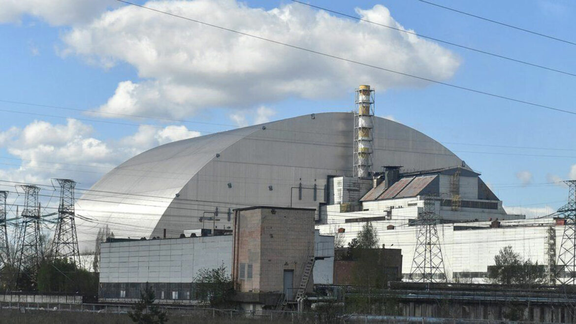 Rojters: Ukrajinska državna nuklearna kompanija saopštila ruske snage napustile černobilsku elektranu