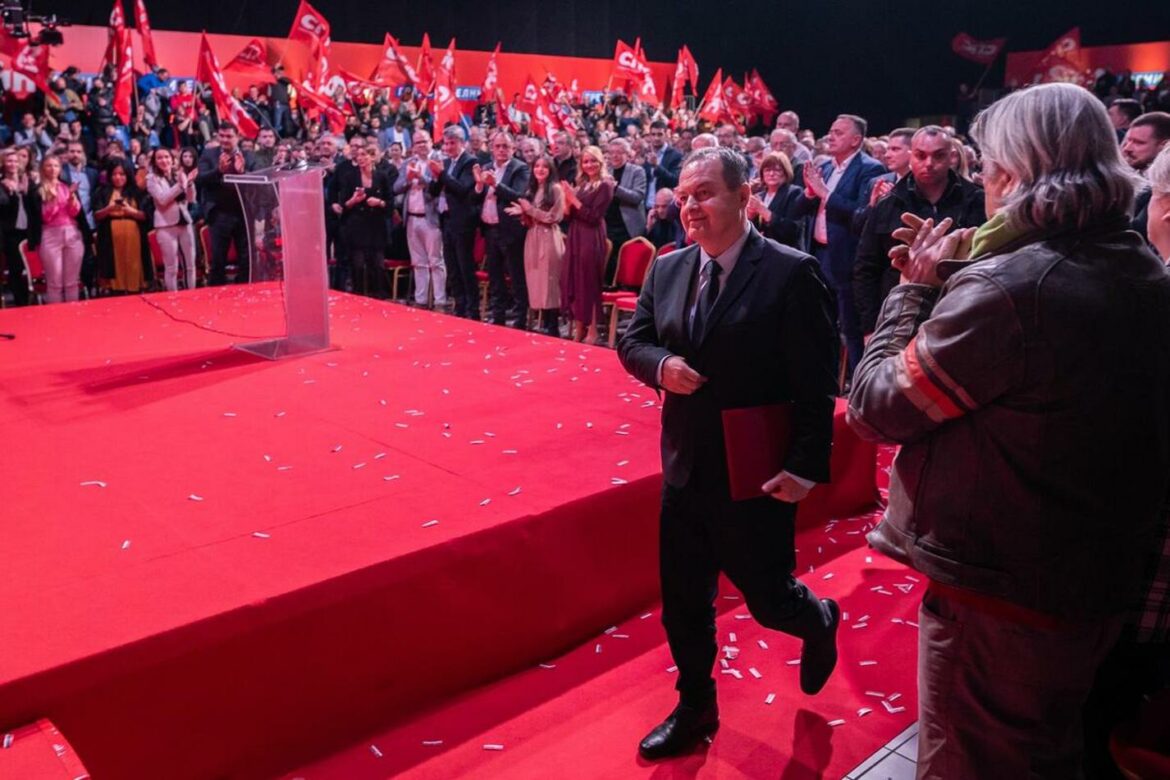 Ivica Dačić ostaje na čelu Socijalističke partije Srbije