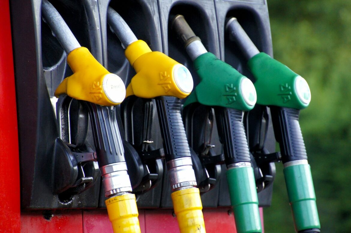 Dozvoljeno točenje goriva po ograničenim cenama i u kanistere do 60 litara