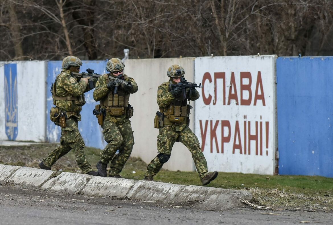 Ukrajinski generalštab: Rusija dovodi borce iz Sirije, Srbije i Nagorno-Karabaha