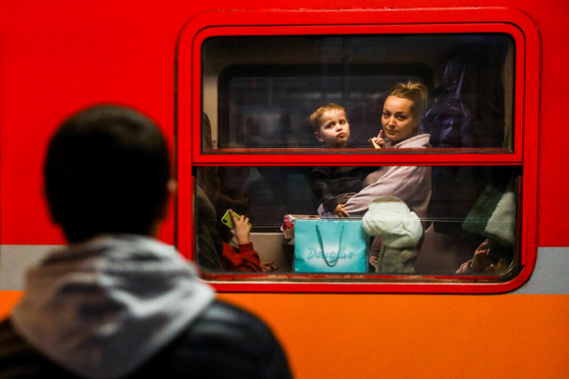 Većina ukrajinskih izbeglica beži u Poljsku, Moldaviju, Slovačku, Rumuniju