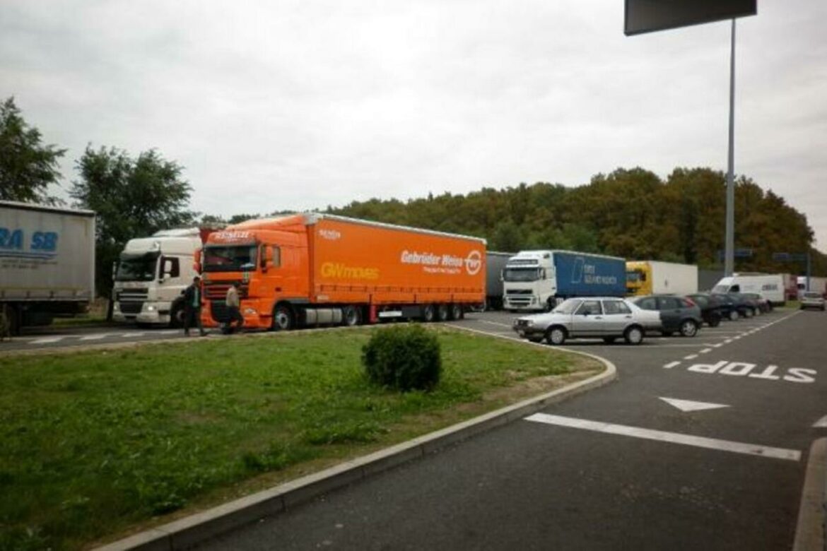 AMSS: Duga čekanja kamiona na graničnim prelazima na izlazu iz zemlje